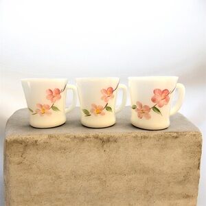 Anchor Hocking Fire King Peach Blossom Milk Glass D-Handle Mugs – Set